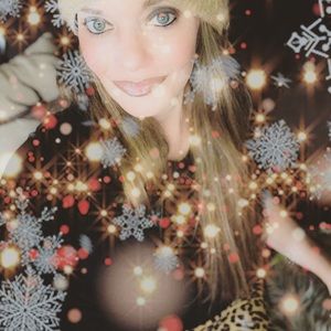 Hope EVERYONE had a wonderful Christmas & a Happy New Years!  Happy Poshing :)